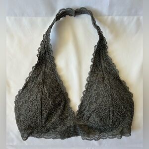 GILLY HICKS LACE HALTER BRALETTE Charcoal Gray Size M